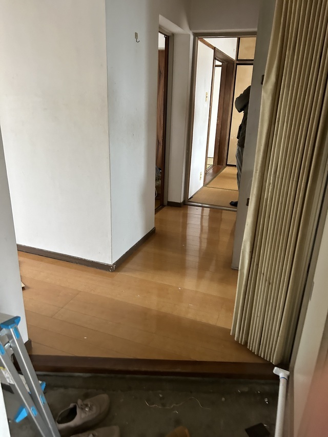 alt="船橋市団地｜撤去後の玄関付近”