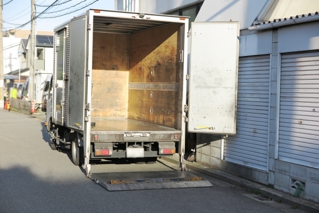 【千葉片付け業者】一軒家まるごと空き家、実家片付け《家財荷物・大型家具類不用品片付け》