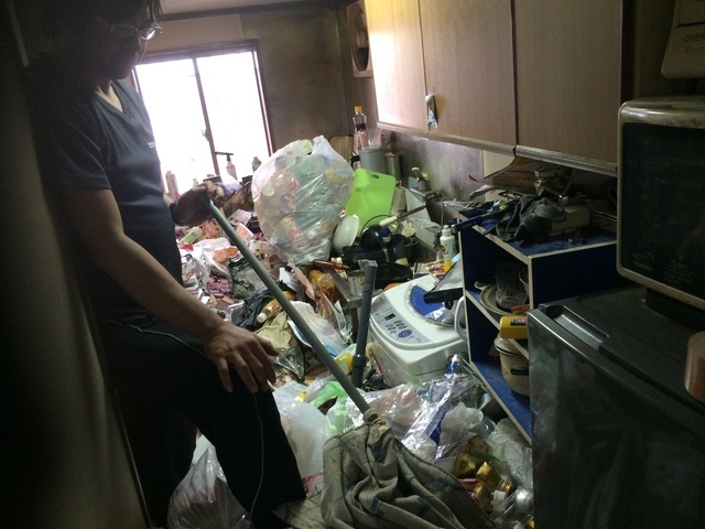 汚部屋片付け《断捨離　脱出　清掃　掃除》コンテンツ