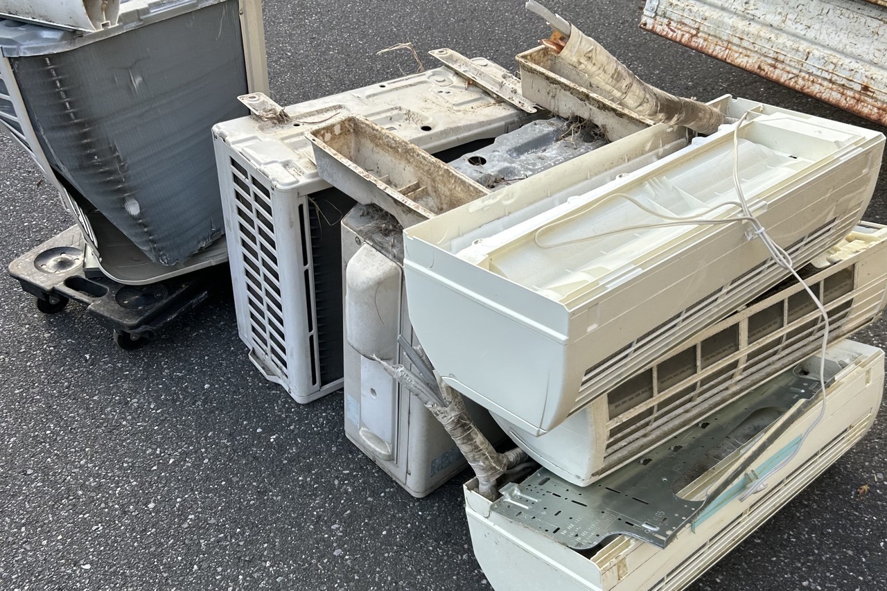 市原市姉ヶ崎戸建て住宅でエアコン入れ替えに伴う既存エアコン撤去・取り外し