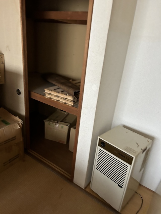 alt="佐倉市アパート残置物”