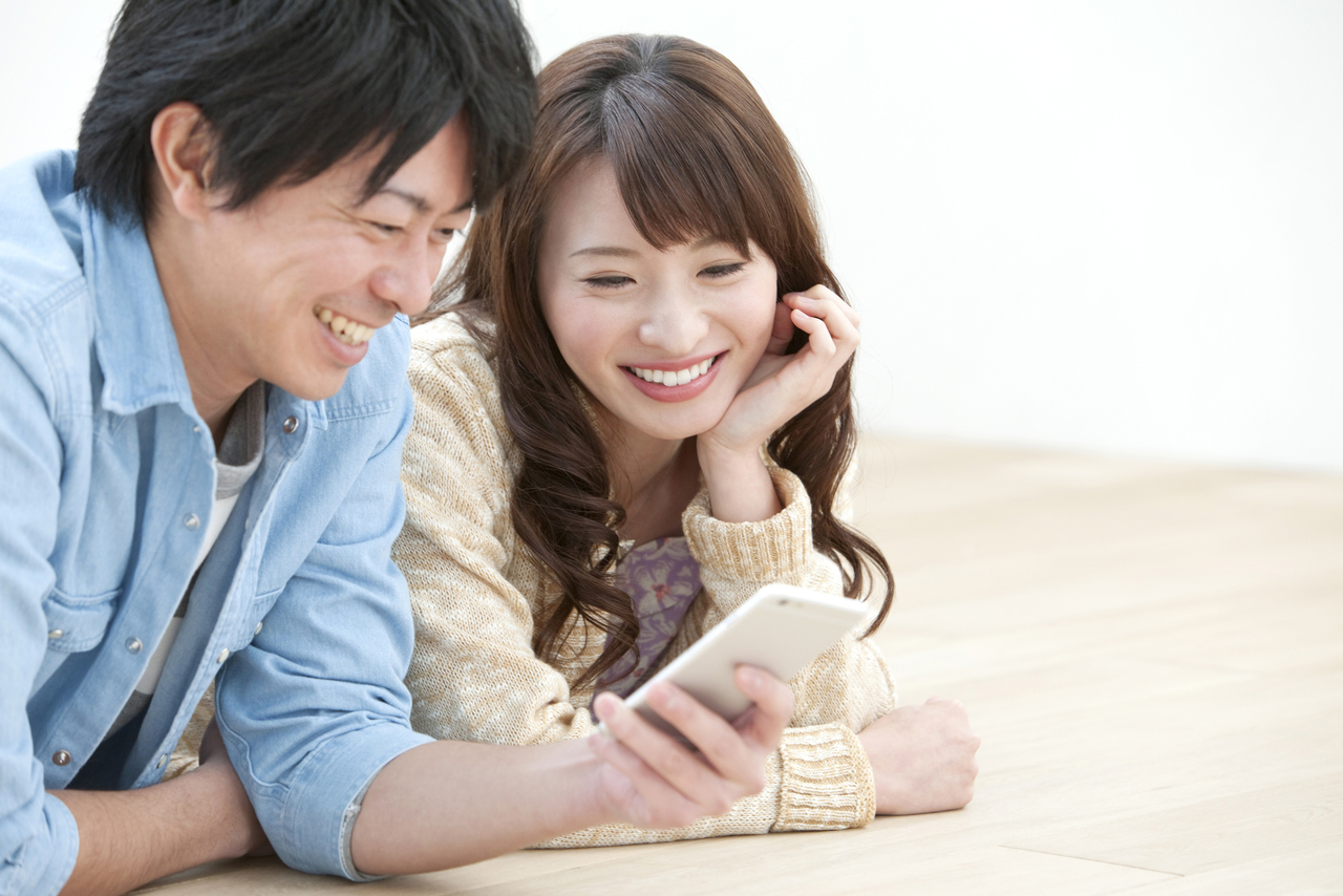 エアコンを無料で回収してくれる業者を探している夫婦