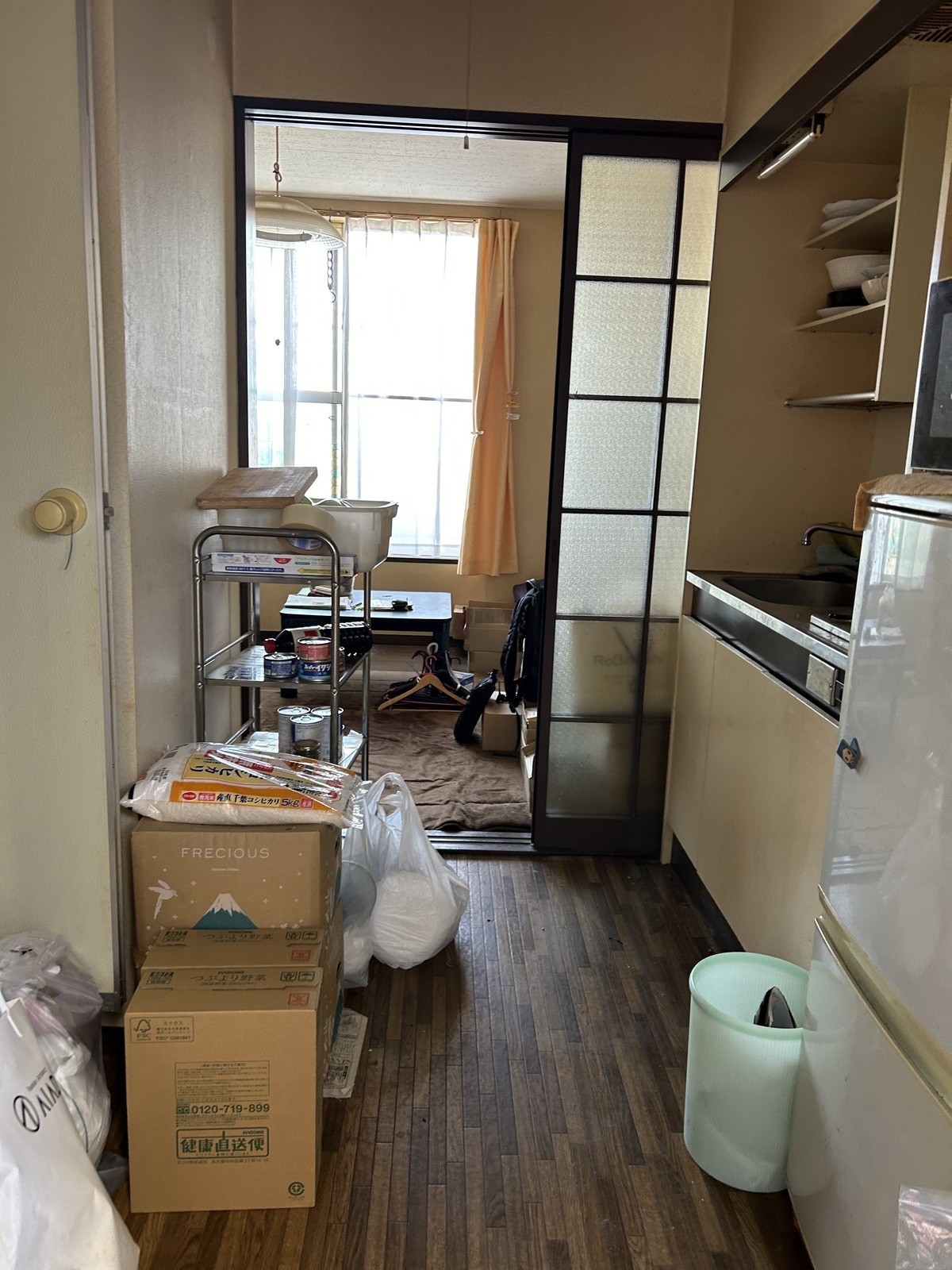 船橋市内アパート残置物状況