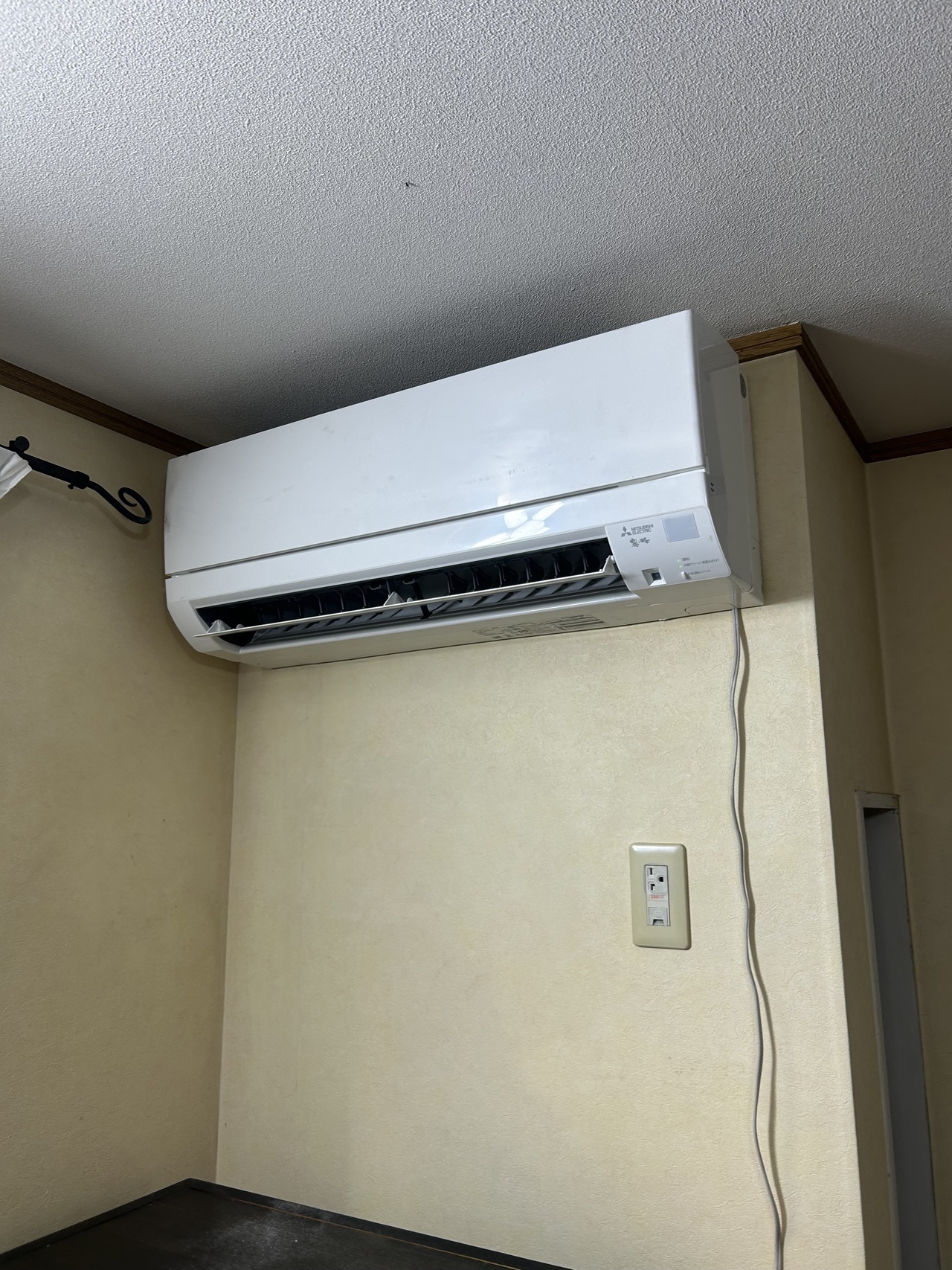 船橋市内エアコン入替工事｜既存エアコン取り外しから取り付けまでご依頼いただきました