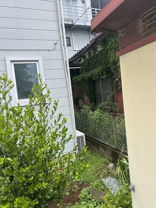 １階地面置き室外機｜撤去前