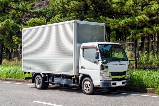 不用品や引っ越しゴミなどの不用品・片付け時のゴミ回収プラン！２トン車満載パック、処分したい物量分の回収