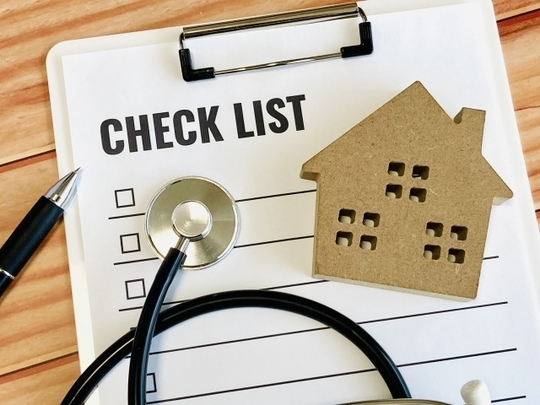 ゴミ屋敷清掃・汚部屋片付け｜追加料金が発生しないよう作業内容や費用について丁寧に説明