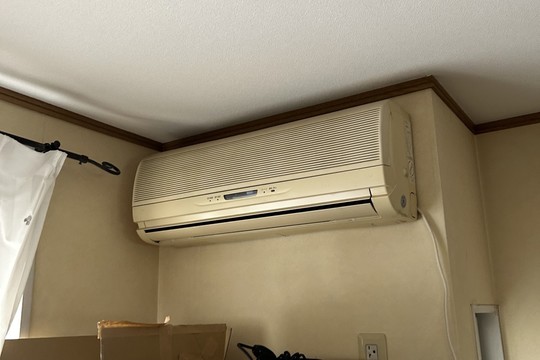 エアコン入替で既存エアコンも取り外し